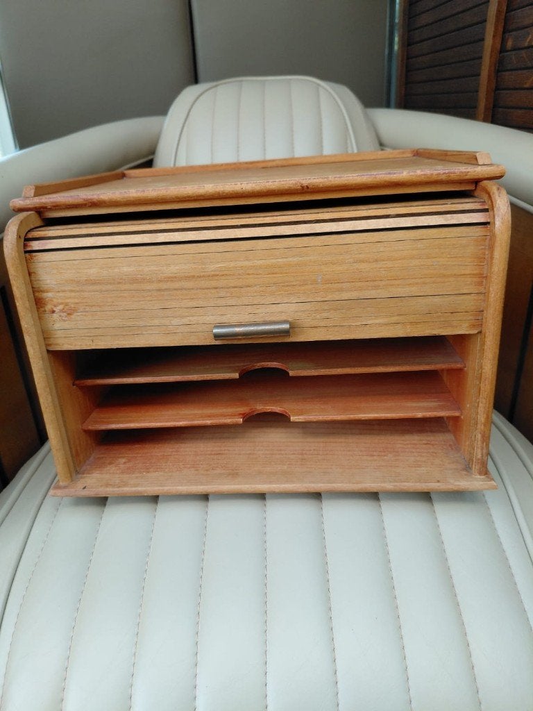 Coffre à volets vintage en bois - bureau/boîte aux lettres, Antiquités & Art, Enlèvement ou Envoi