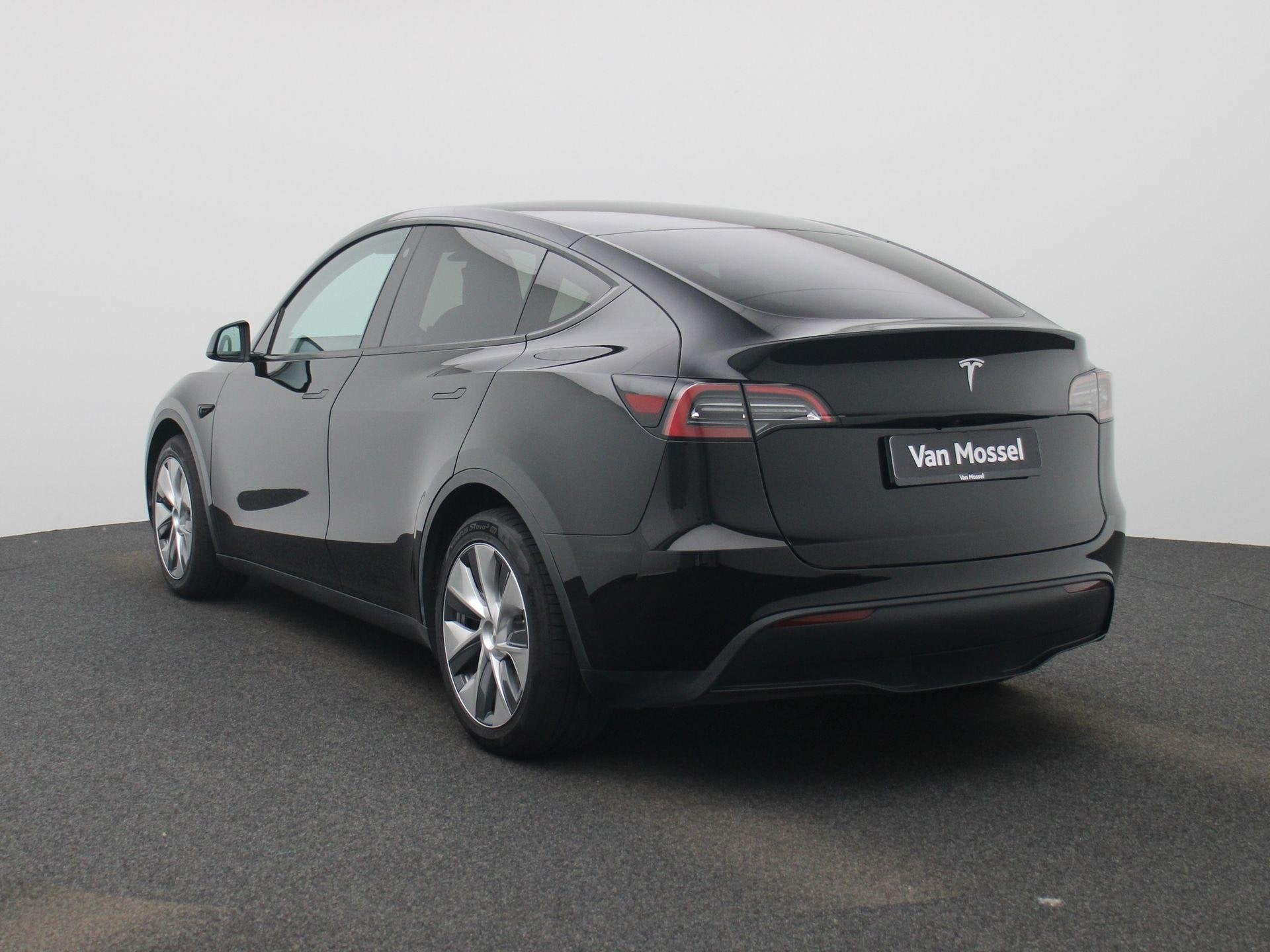 Tesla Model Y RWD (automatique), Autos, Achat, Entreprise, 1909 kg, 5 places