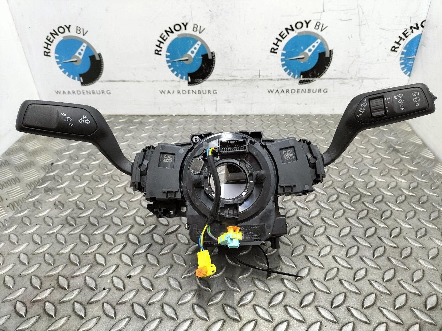 FORD MUSTANG SUV PREMIUM AWD KOLOM SCHAKELAAR LV4T14A664CA 2, Ophalen of Verzenden, Gebruikt, ARN erkend