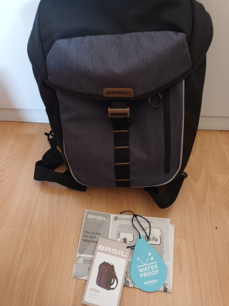 Basil Miles Daypack Fietsrugzak – 17L – Waterdicht, Fietsen en Brommers, Ophalen of Verzenden, Zo goed als nieuw, Basil