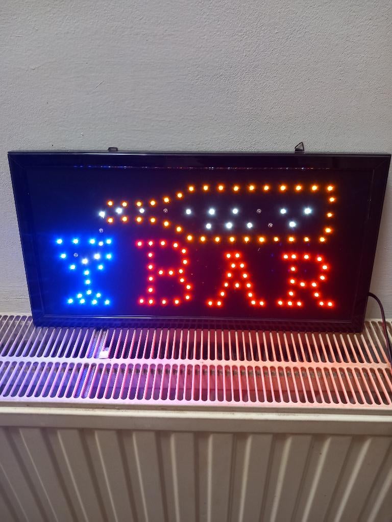 neon, Verzamelen, Ophalen of Verzenden, Zo goed als nieuw, Lichtbak of (neon) lamp