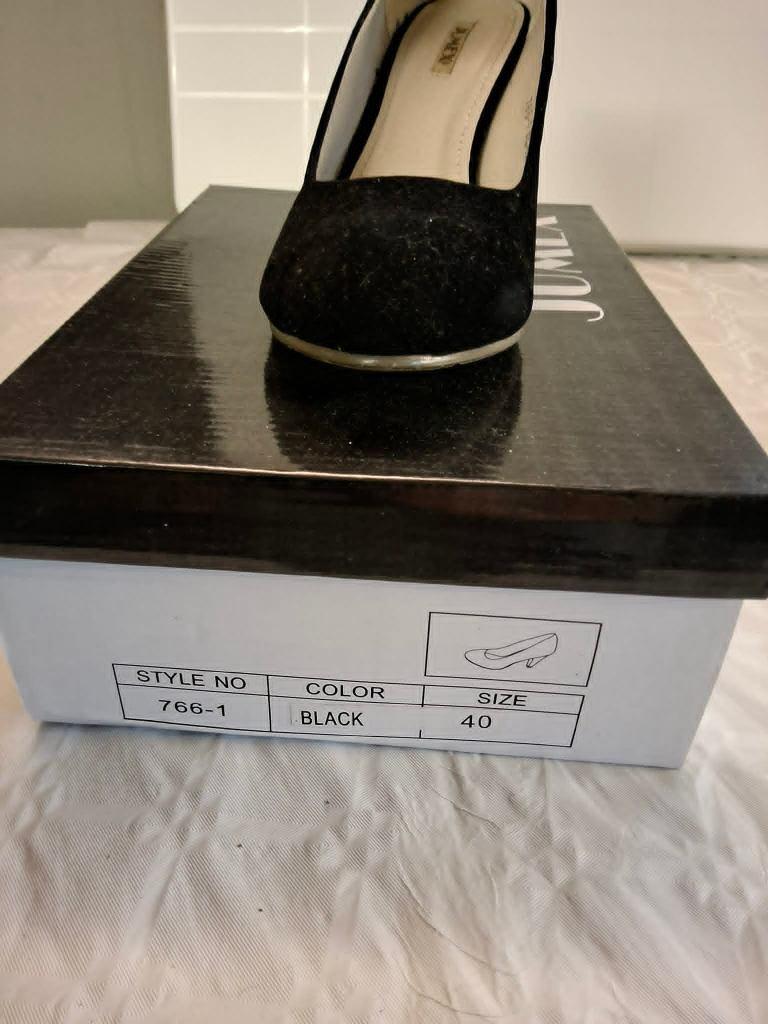 damesschoenen, Ophalen