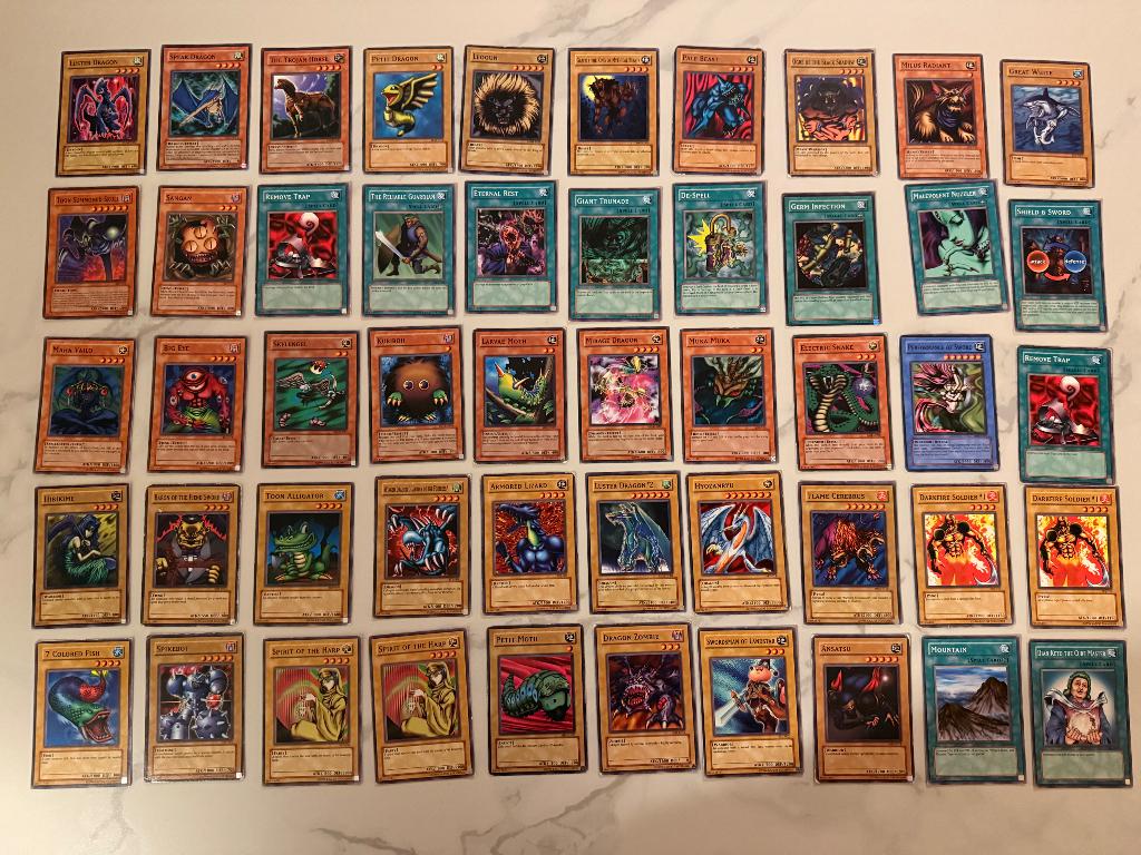 Yu-Gi-Oh! oude kaarten lot 76 kaarten inc enkele zeldzamere, Ophalen of Verzenden, Zo goed als nieuw