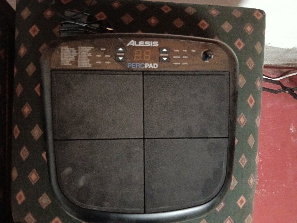 Alesis Percussie Pad, Musique & Instruments, Percussions, Enlèvement, Utilisé, Percussion mélodique