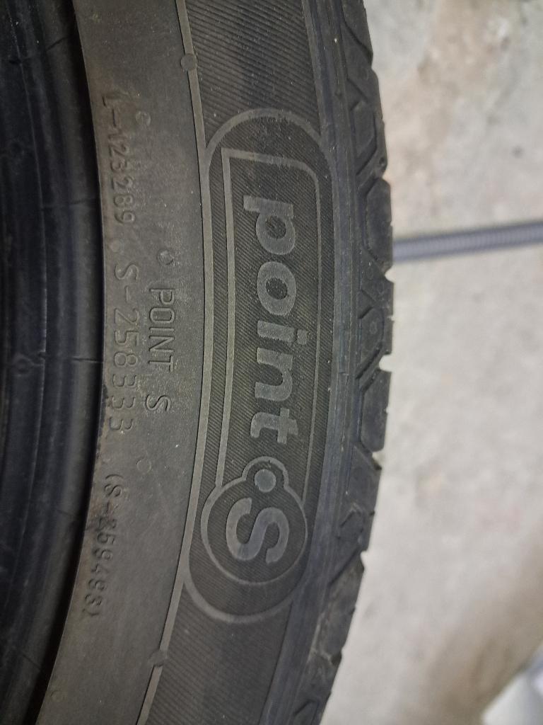 2 Pneus voiture 225/45 R17 PointS, Autos : Pièces & Accessoires, Pneus été, Enlèvement, Utilisé, 225 mm