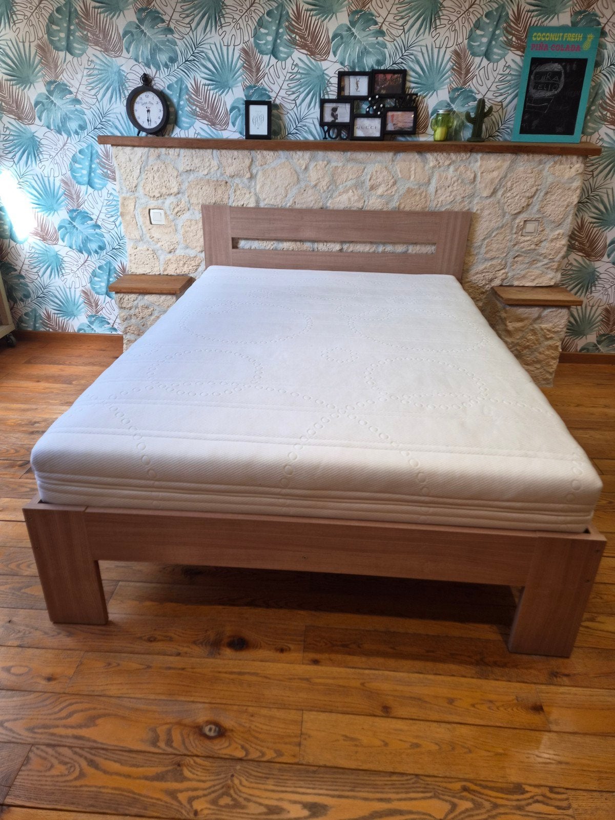 Chambre à coucher en bois, Enlèvement, Bois