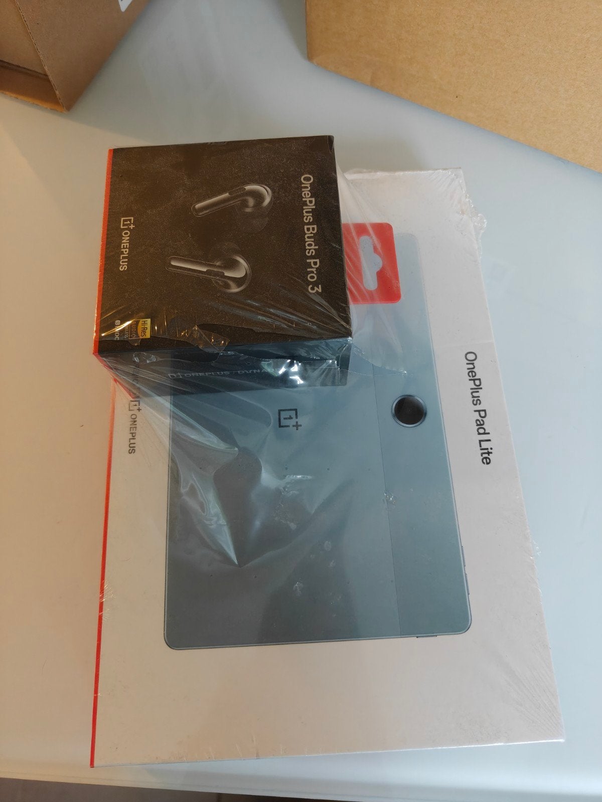 Oneplus tablet lite & buds 3 pro, Ophalen