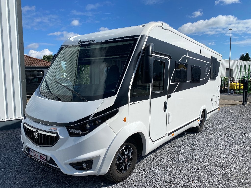 Benimar Amphirtryon A998 slechts 12500 km Queensbed 2023 Bj., Caravans en Kamperen, Integraal, Boiler, Standaard zit, Verwarmde buitenspiegels