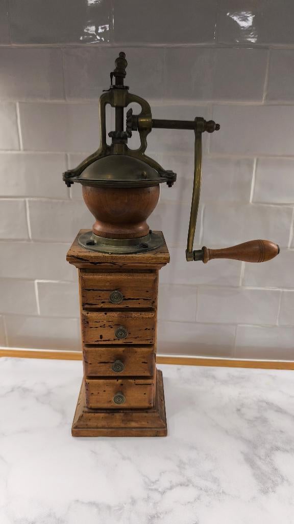 Ancien grand moulin à café, Antiek en Kunst, Ophalen