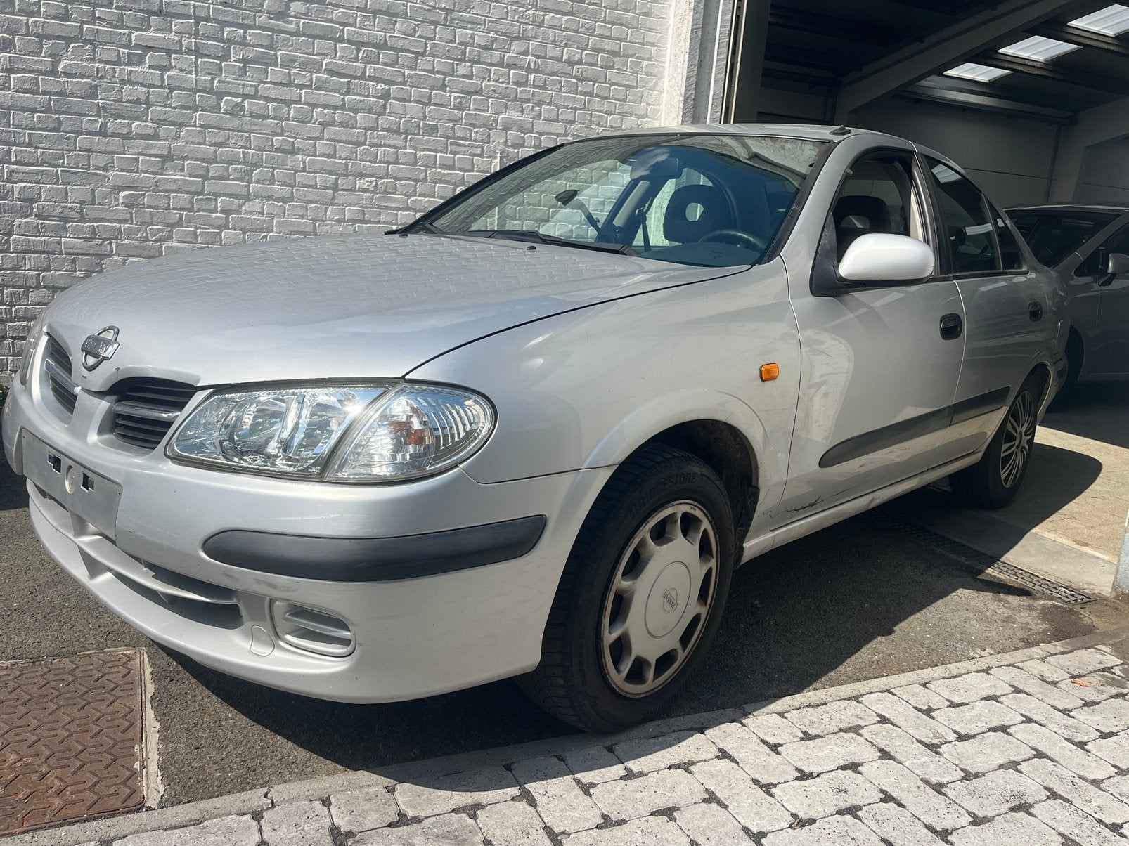 Nissen Almera 1.8 Essence ⛽️ Automatique, Auto's, Nissan, 4 deurs, 4 cilinders, Bedrijf, Grijs