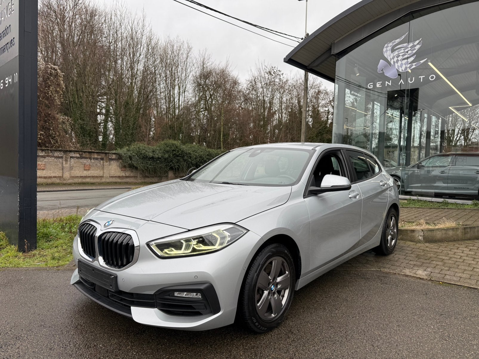 BMW 118 i Sport Line Cockpit *12 à 36 MOIS GARANTIE*, 100 kW, Argent ou Gris, Achat, Entreprise