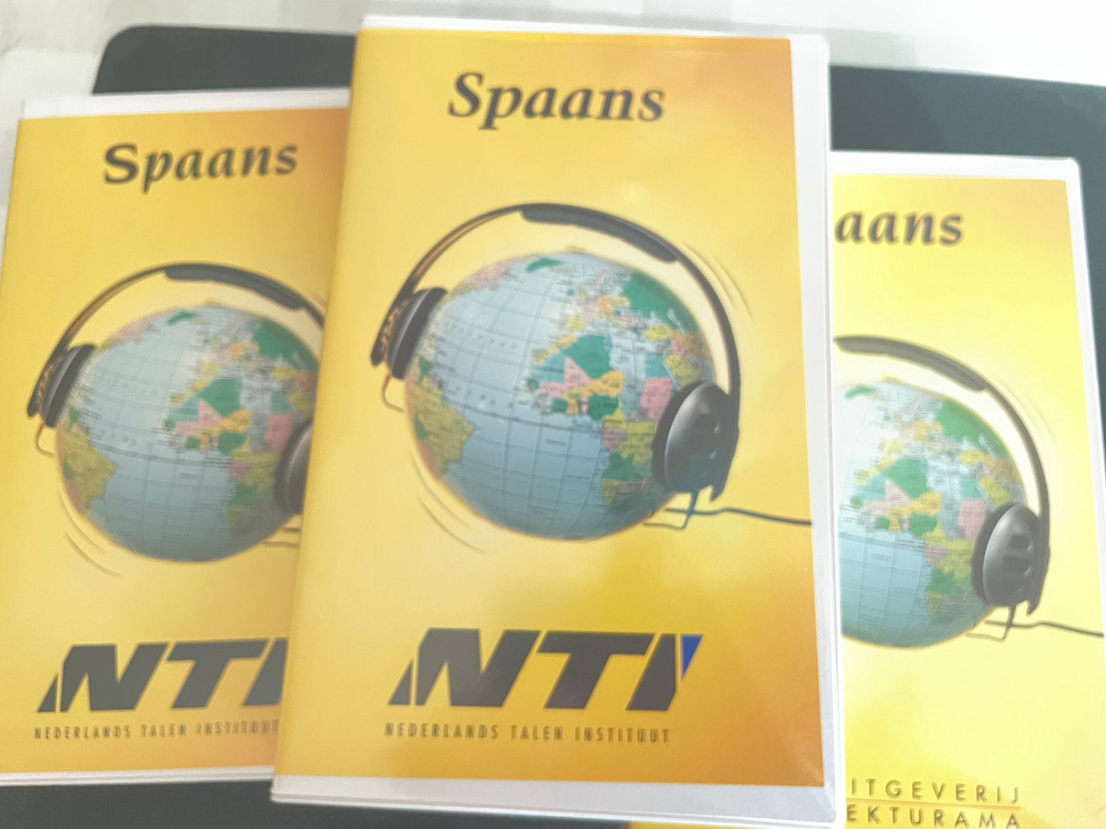 Cursus Spaans: 16 cassettes en walkman, Ophalen, Zo goed als nieuw