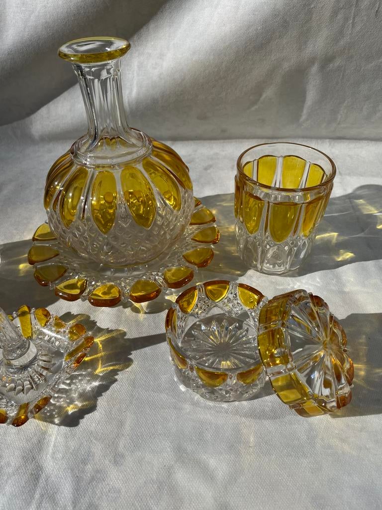 Antieke Glazen Kaptafelset, Ophalen