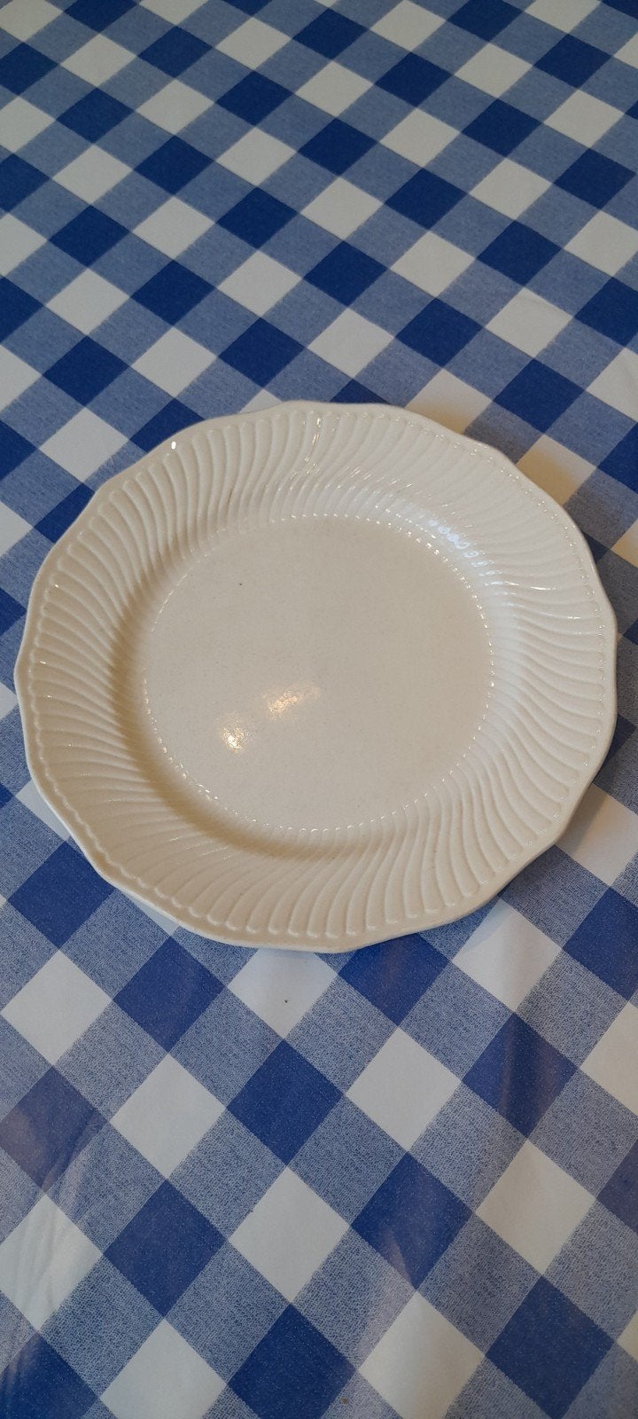 ecru bord van boch, Ophalen of Verzenden