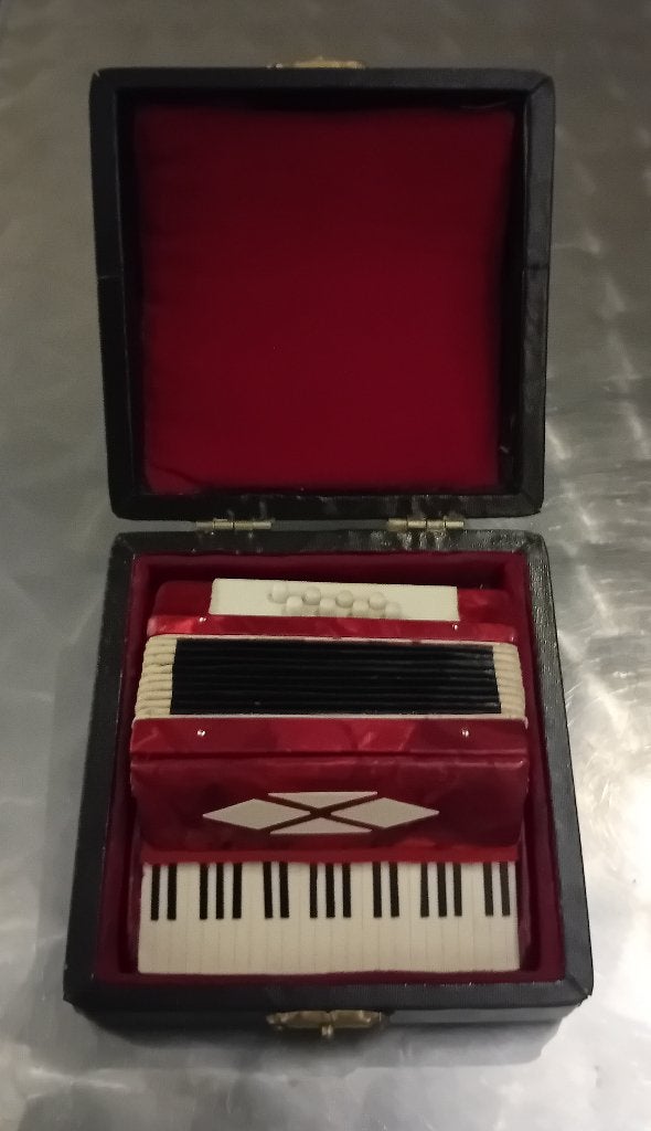 Decoratief vintage accordeon kistje., Ophalen, Overige materialen, Minder dan 50 cm, Gebruikt