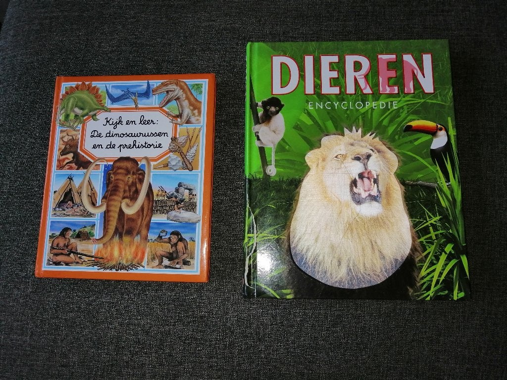 dierenencyclopedie + dinosaurussen en de prehistorie, Boeken, Ophalen of Verzenden, Zo goed als nieuw