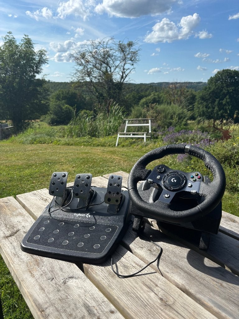 volant logitech g290, Consoles de jeu & Jeux vidéo, Consoles de jeu | Sony Consoles | Accessoires, Comme neuf, Volant ou Pédales
