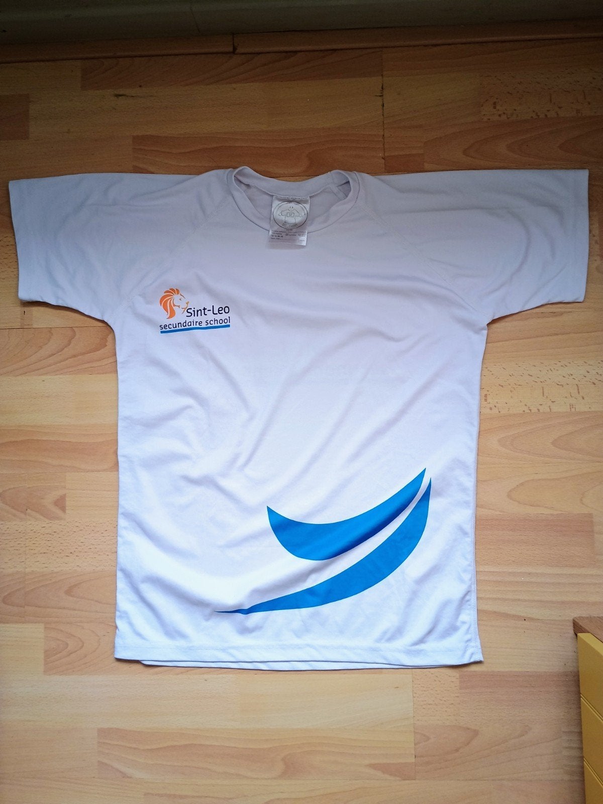 Sport T shirt St Leo Brugge secundair, Ophalen