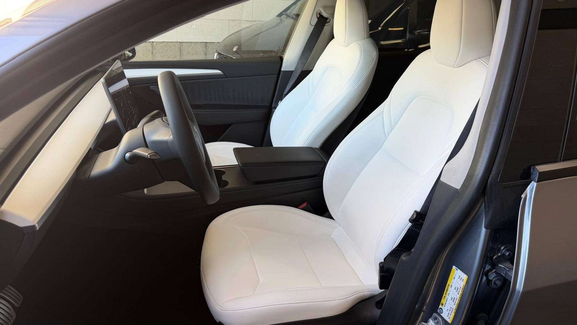 Tesla Model Y 79 kWh Dual Motor Performance (393 kW) Keyless, Auto's, Tesla, Automaat, Dealer onderhouden, 5 deurs, Zilver of Grijs