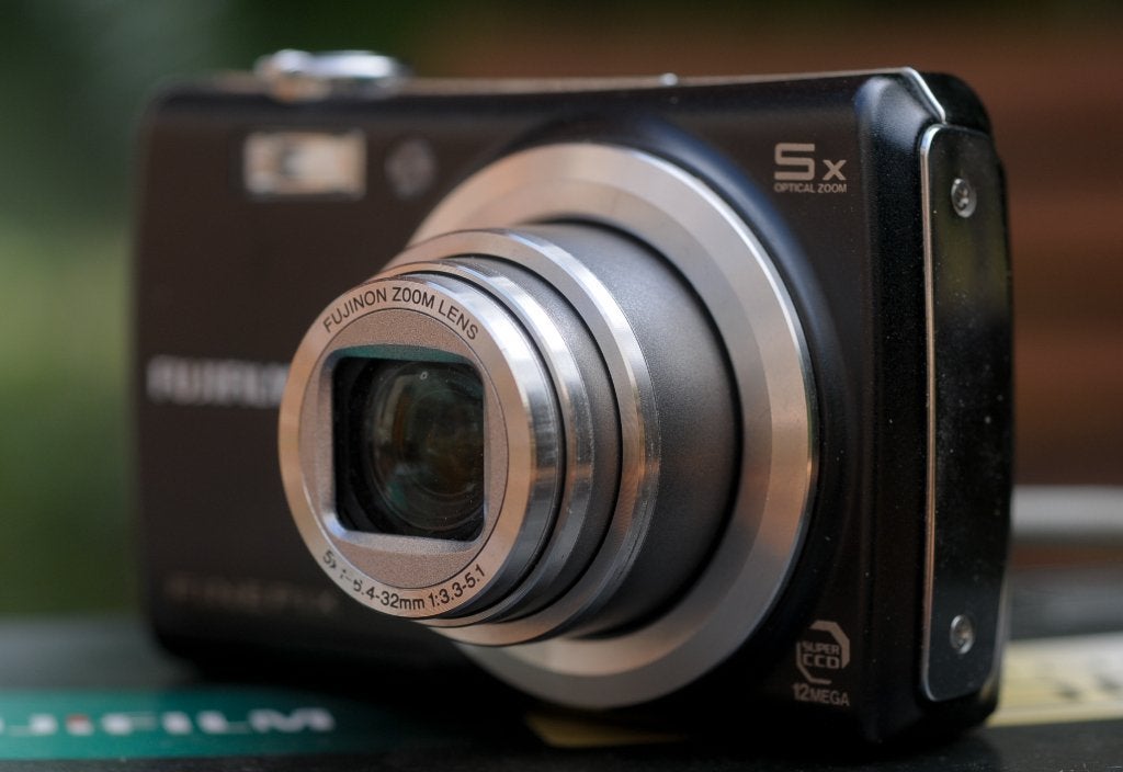 Fujifilm FinePix F100fd, TV, Hi-fi & Vidéo, Appareils photo numériques, Enlèvement ou Envoi, 12 mégapixels, Batterie, Fujifilm