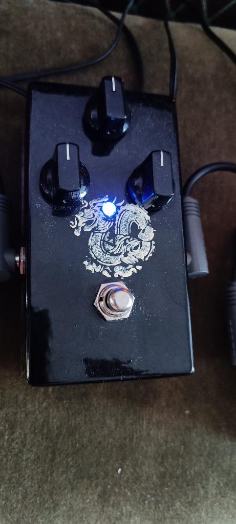 Lovepedal Black Dragon Fuzz 2010s, Enlèvement ou Envoi, Utilisé, Distortion, Overdrive ou Fuzz