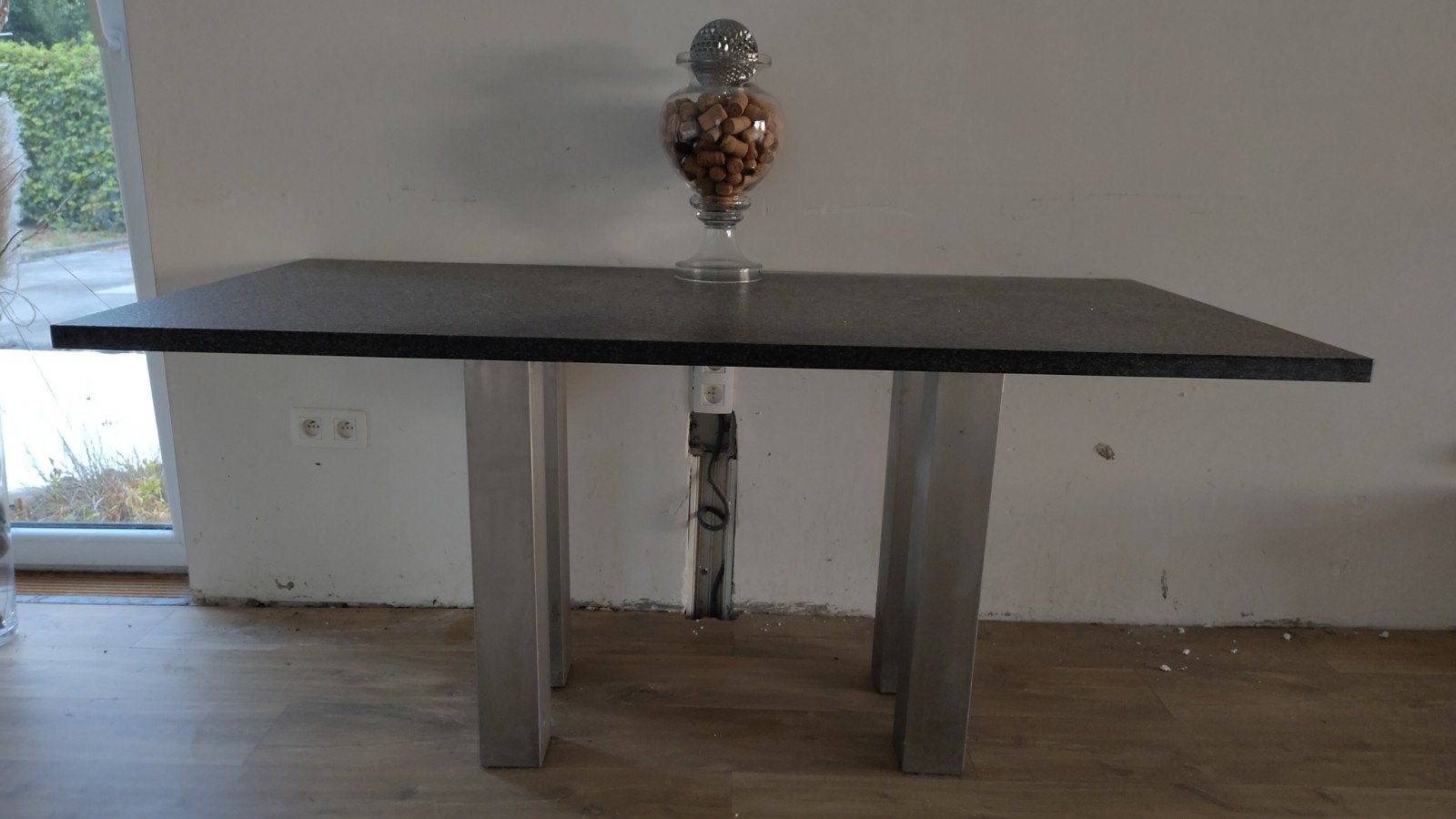 graniet tafel met roestvrij stalen poten, Huis en Inrichting, Tafels | Sidetables, Ophalen, Gebruikt, 150 tot 200 cm, Rechthoekig