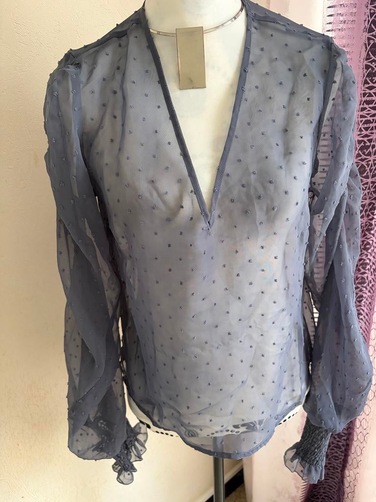 NA-KD blauwgrijze blouse — Maat 36, Kleding | Dames, Ophalen of Verzenden, Zo goed als nieuw