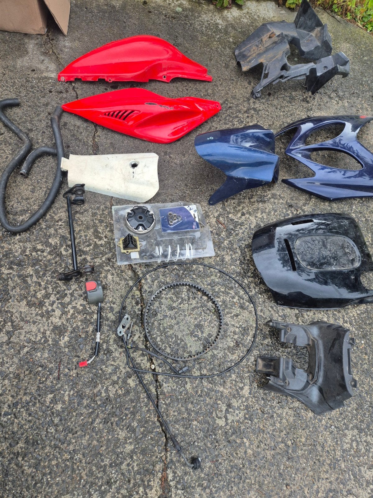 A vendre  les pièces  yamaha aerox ou mbk nitro, Vélos & Vélomoteurs, Scooters | Yamaha, Enlèvement, Aerox