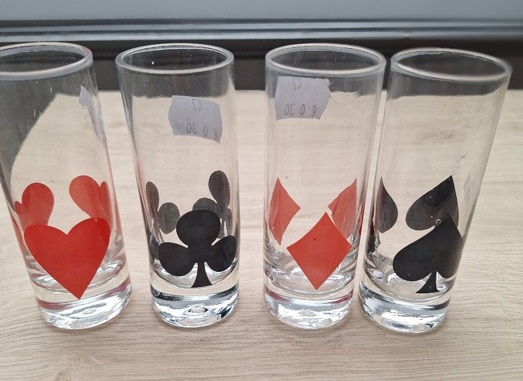 Kleine glaasjes kaartspel, Enlèvement, Verres et Verres à shot