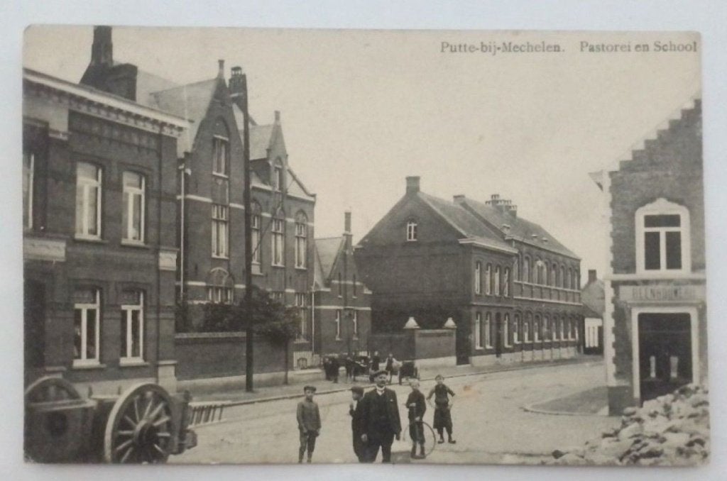 PUTTE BIJ MECHELEN 1910 PASTOREI EN SCHOOL MOOIE ANIMATIE !!, Verzenden, Voor 1920, Gelopen, Antwerpen