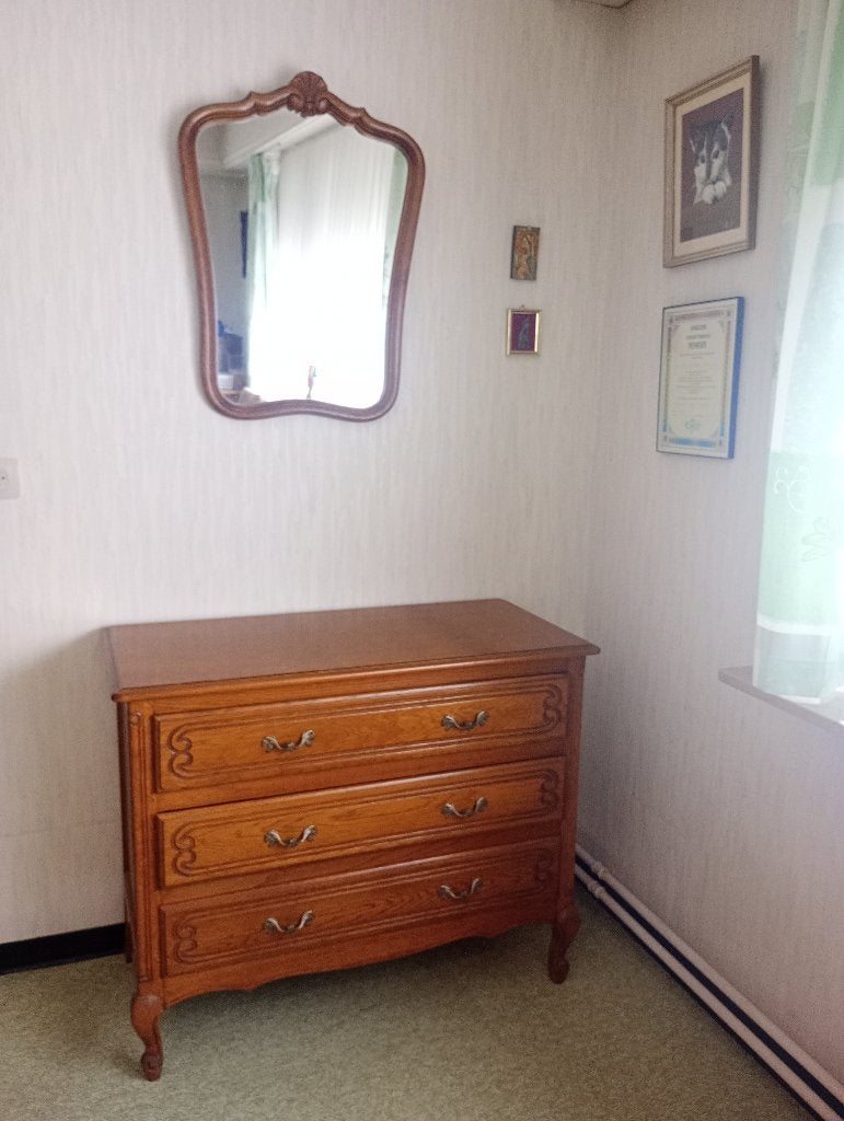Commode vintage en bois avec miroir assorti, 3 ou 4 tiroirs, Franse stijl, Enlèvement, Utilisé