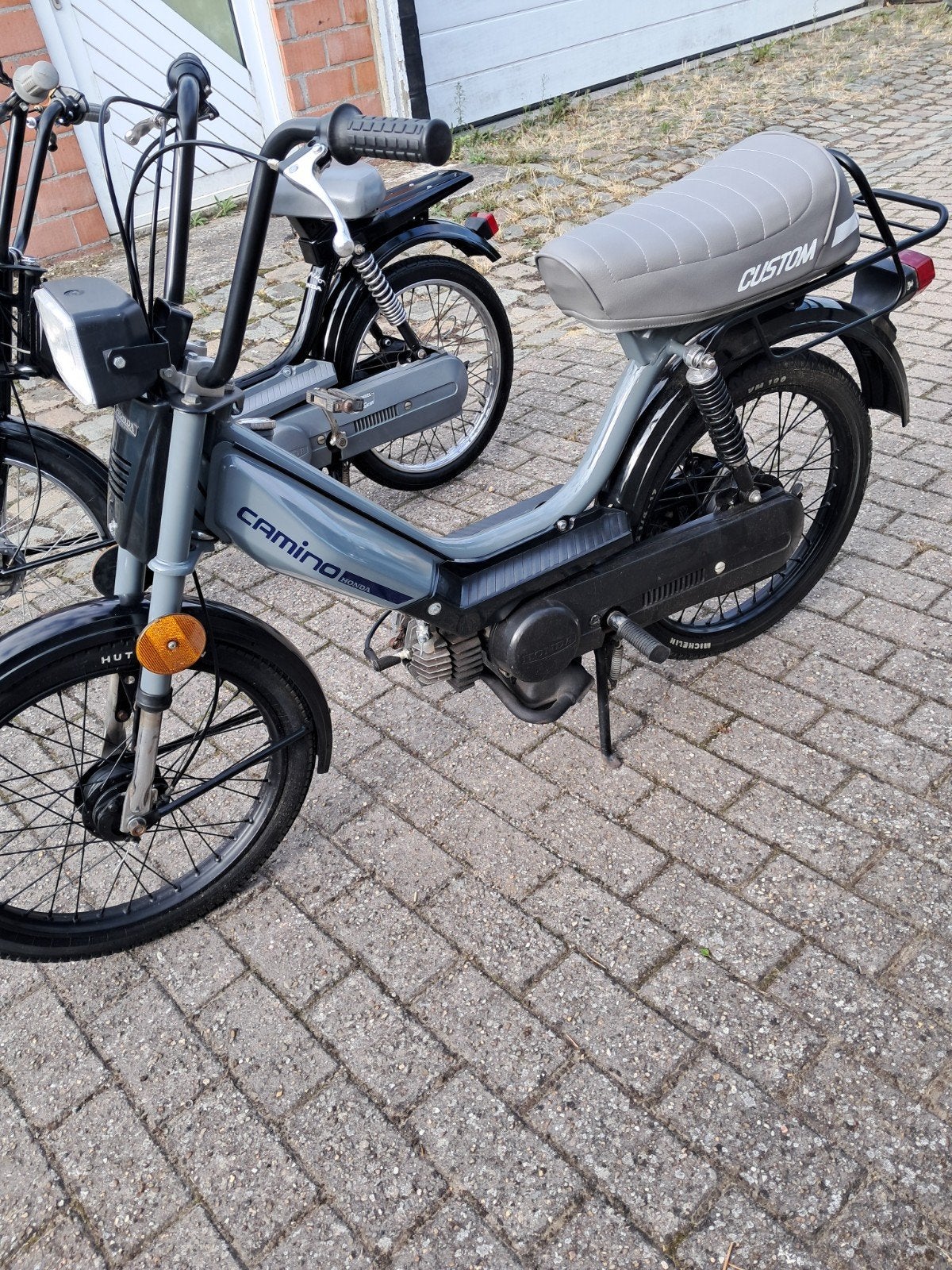 2x honda camino a klasse, Enlèvement