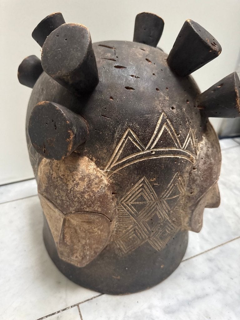 rare casque Fang (Ngontang) à 4 faces, Sculpture, Afrique, Enlèvement ou Envoi, Brun