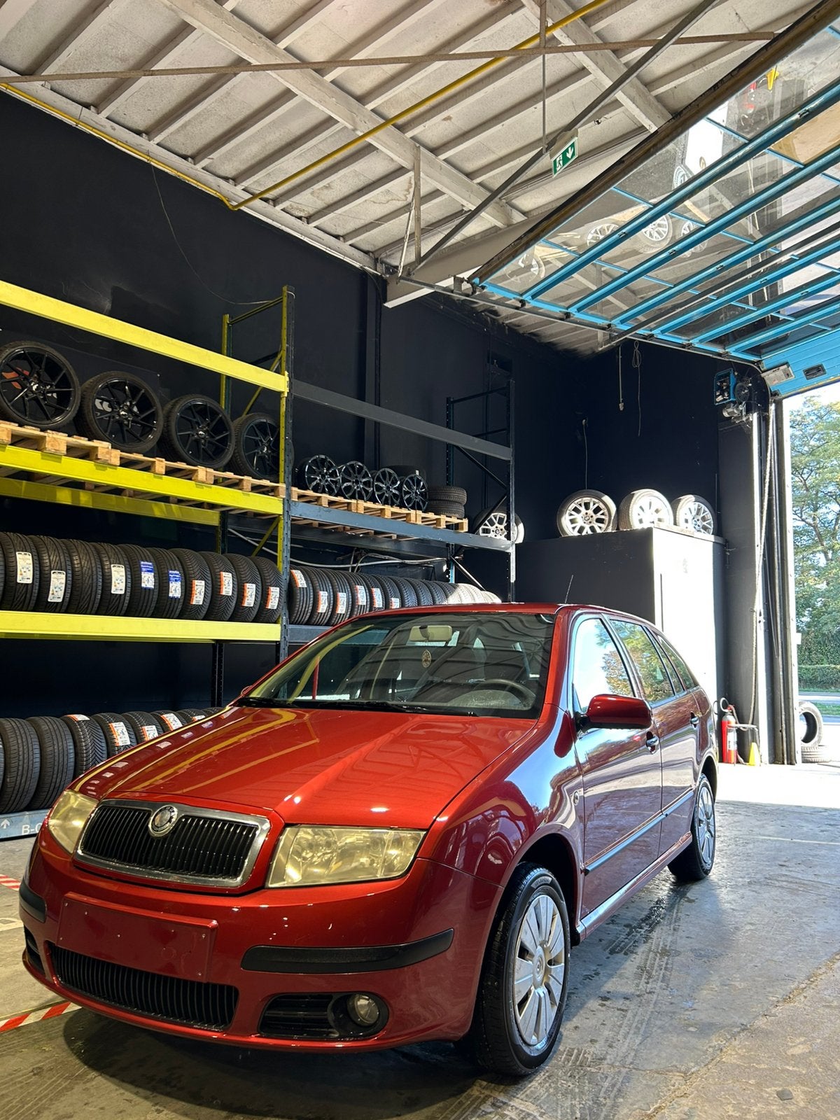 ŠKODA FABIA 1.4 ESSENCE – 2006 PAPIER ROSE, Rouge, Achat, 5 portes, Particulier