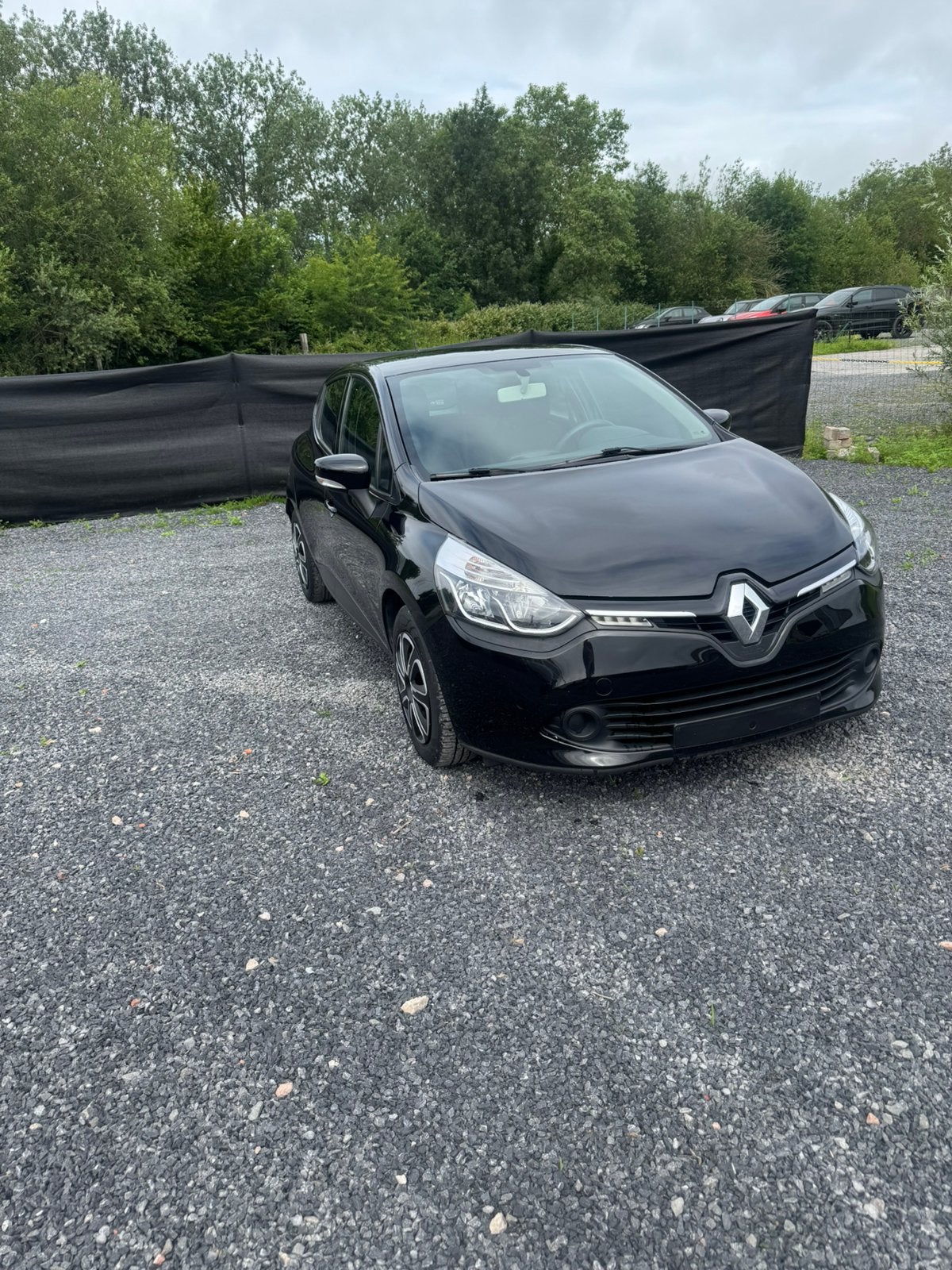 Renault clio 1.2 benzine bj 2013 km 130750 1jaar garantie, Auto's, Renault, Euro 5, Bedrijf, Handgeschakeld, 5 deurs