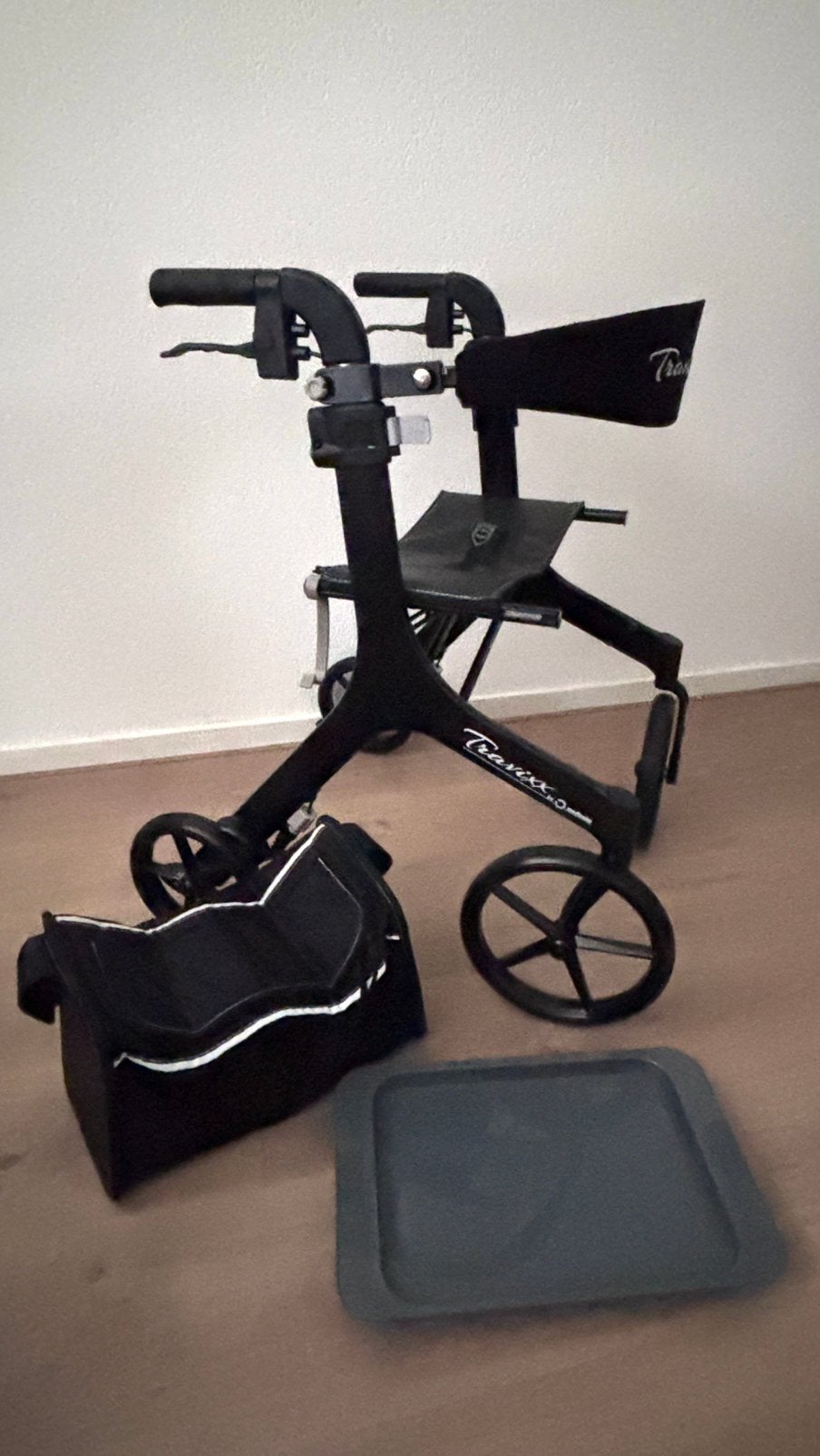 Travixx lichtgewicht rollator + GARANTIE+ tas + dienblad+, Ophalen, Opvouwbaar, Zo goed als nieuw