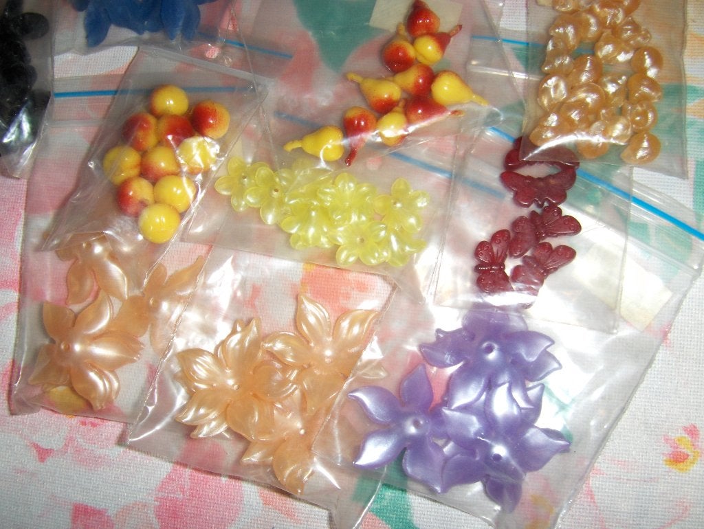 Mini fleurs, fruits et divers pour  bricolage en plastic., Ophalen of Verzenden, Nieuw, Knutselwerk