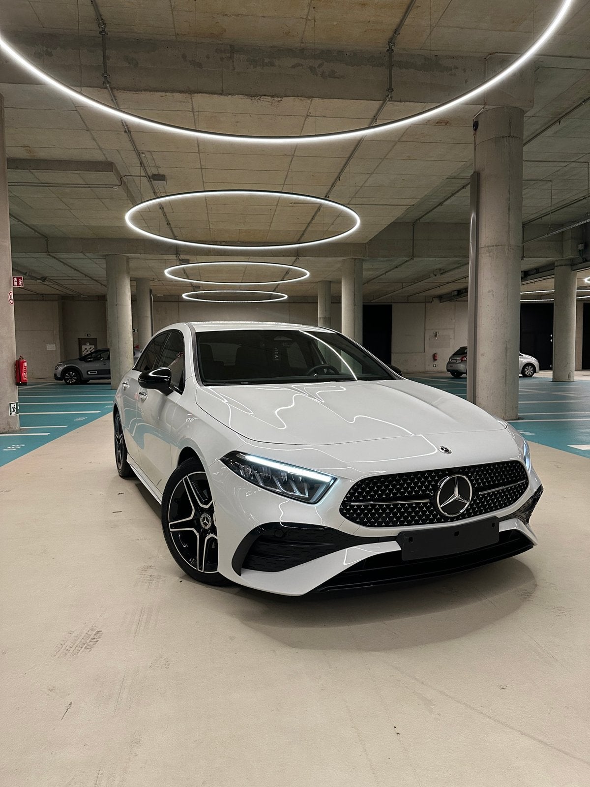 Mercedes-Benz A180d, Autos, Mercedes-Benz, Achat, Euro 6, Entretenue par le concessionnaire, Noir