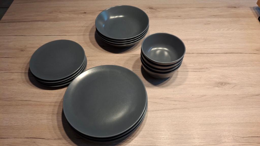 Ikea-service 4 personen, Huis en Inrichting, Keuken | Servies, Ophalen
