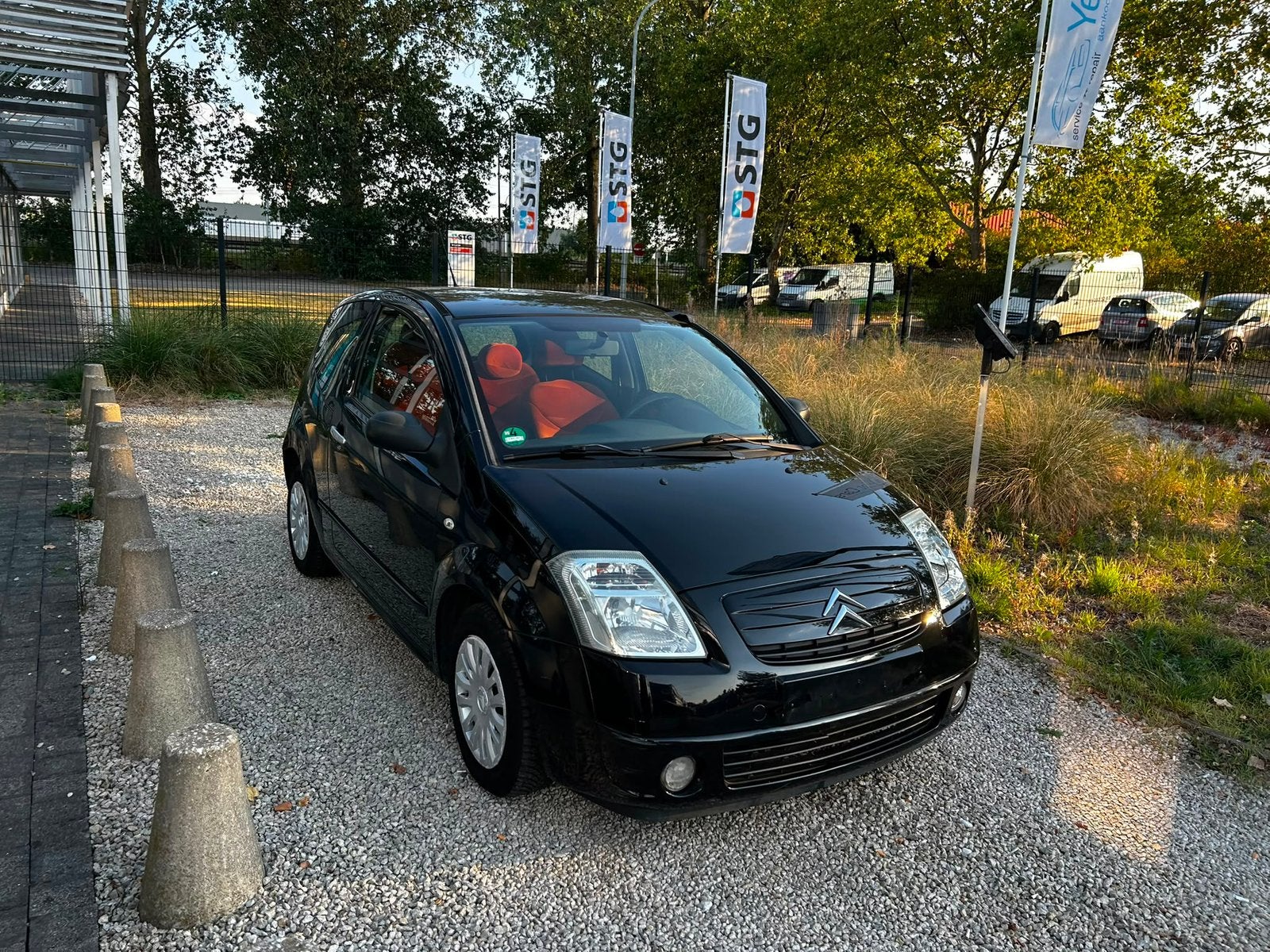 Citroen benzine met keuring verkoop en garantie, Auto's, Citroën, Voorwielaandrijving, 4 zetels, Stof, Zwart