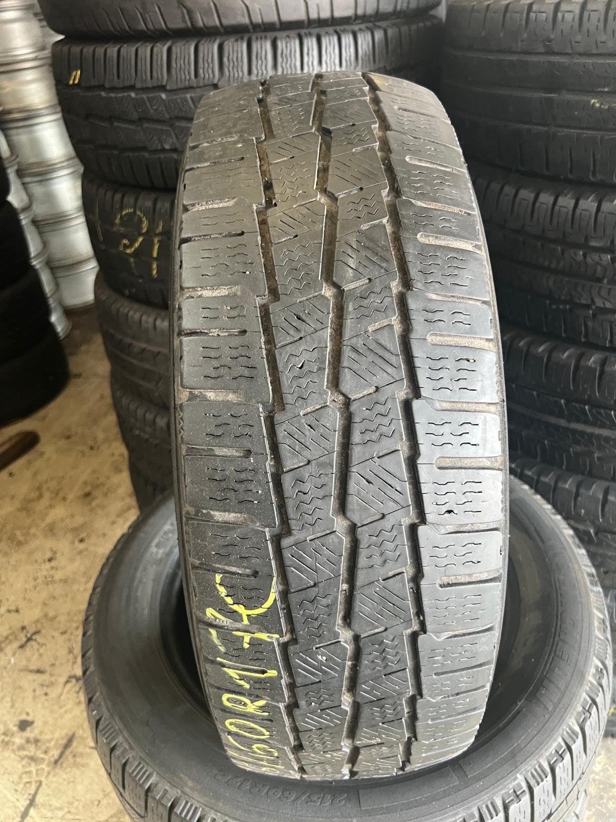215 60 17c Michelin avec montage et équilibrage, Enlèvement