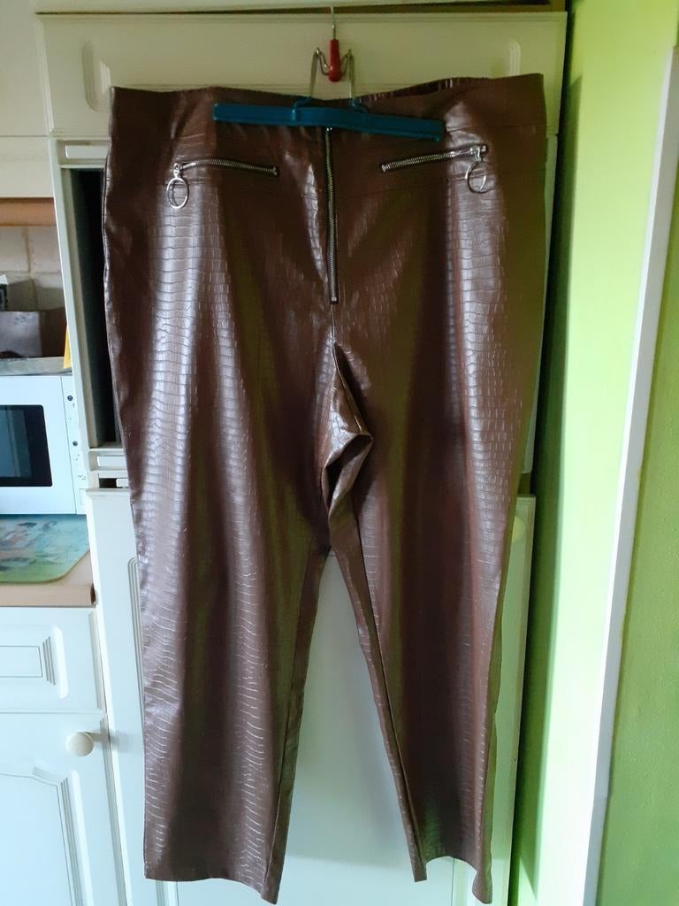 Pantalon simili cuir brun xl, Vêtements | Femmes, Enlèvement, Brun
