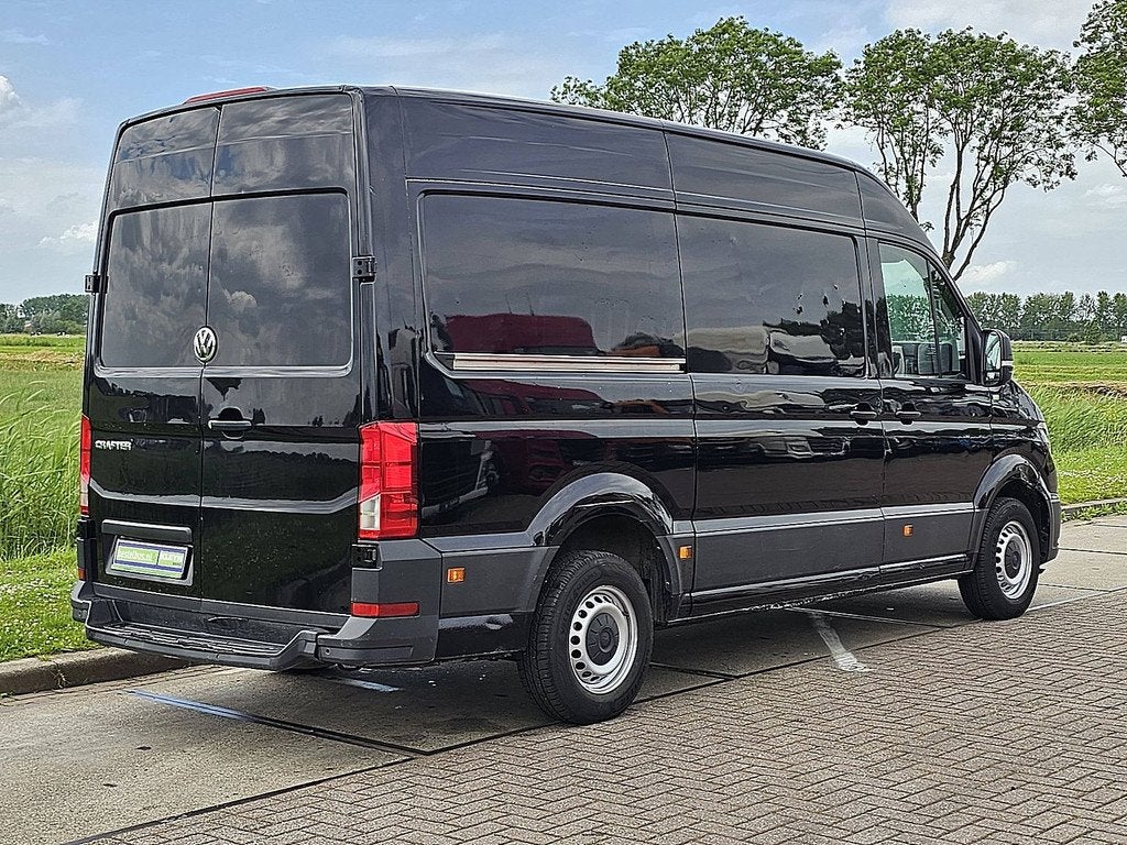 Volkswagen Crafter 30 2.0 TDI L3H3 Comfortline item 327875, Voorwielaandrijving, https://public.car-pass.be/vhr/74d3b8e8-cbd3-4d4a-98d6-99ad81c5e342