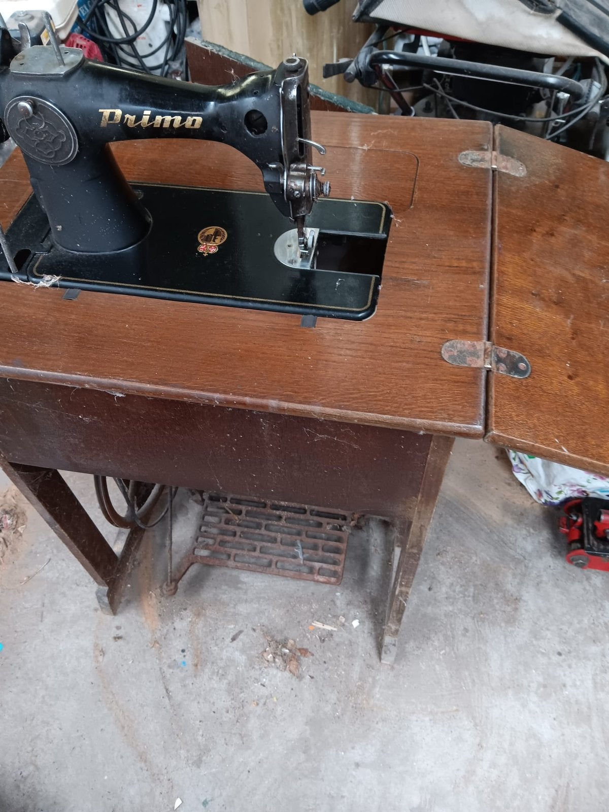 Naaimachine antiek (werkt nog), Antiek en Kunst, Ophalen