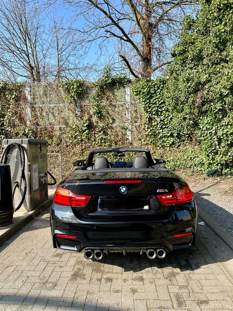Bmw M4 Cabrio carpass 52800KM, Automaat, Achterwielaandrijving, Cabriolet, Zwart
