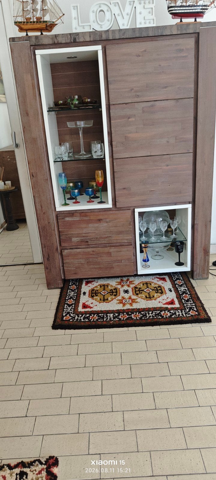 Moderne houten vitrinekast / opbergkast met glazen schappen, Ophalen, Hout