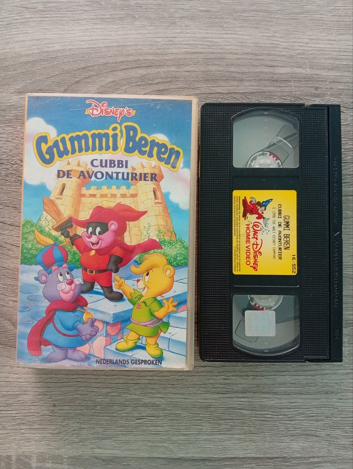 Ours en gélatine Cubbi l'aventurier Disney dessin animé VHS, CD & DVD, VHS | Enfants & Jeunesse, Enlèvement ou Envoi, Dessin animé