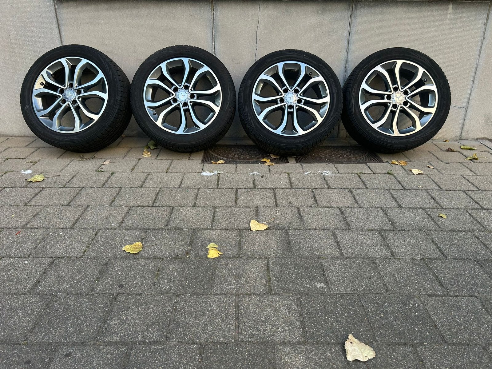 Pneus d'été pour Mercedes 225/50R17, Autos : Pièces & Accessoires, Pneus & Jantes, Pneus et Jantes, Pneus été, 17 pouces, Enlèvement