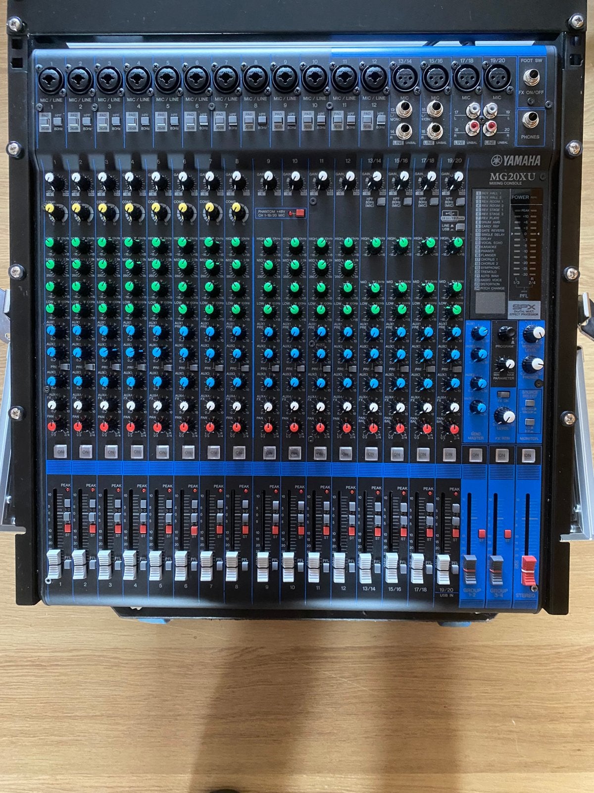 PA mixer yamaha MG 20 XU  fx /usb, Muziek en Instrumenten, Mengpanelen, Ophalen, Zo goed als nieuw