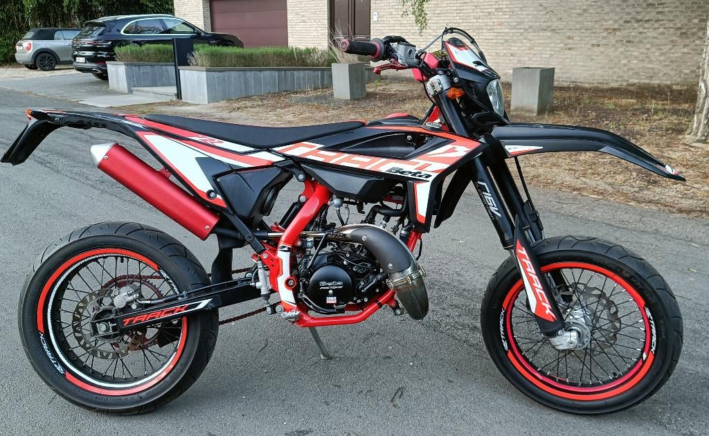 Beta RR 50 Track (2024/5000km), Fietsen en Brommers, 6 versnellingen, Zo goed als nieuw, 50 cc, Ophalen